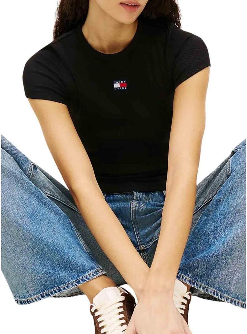 Maglietta Tommy Jeans Slim Badge nera per donna.