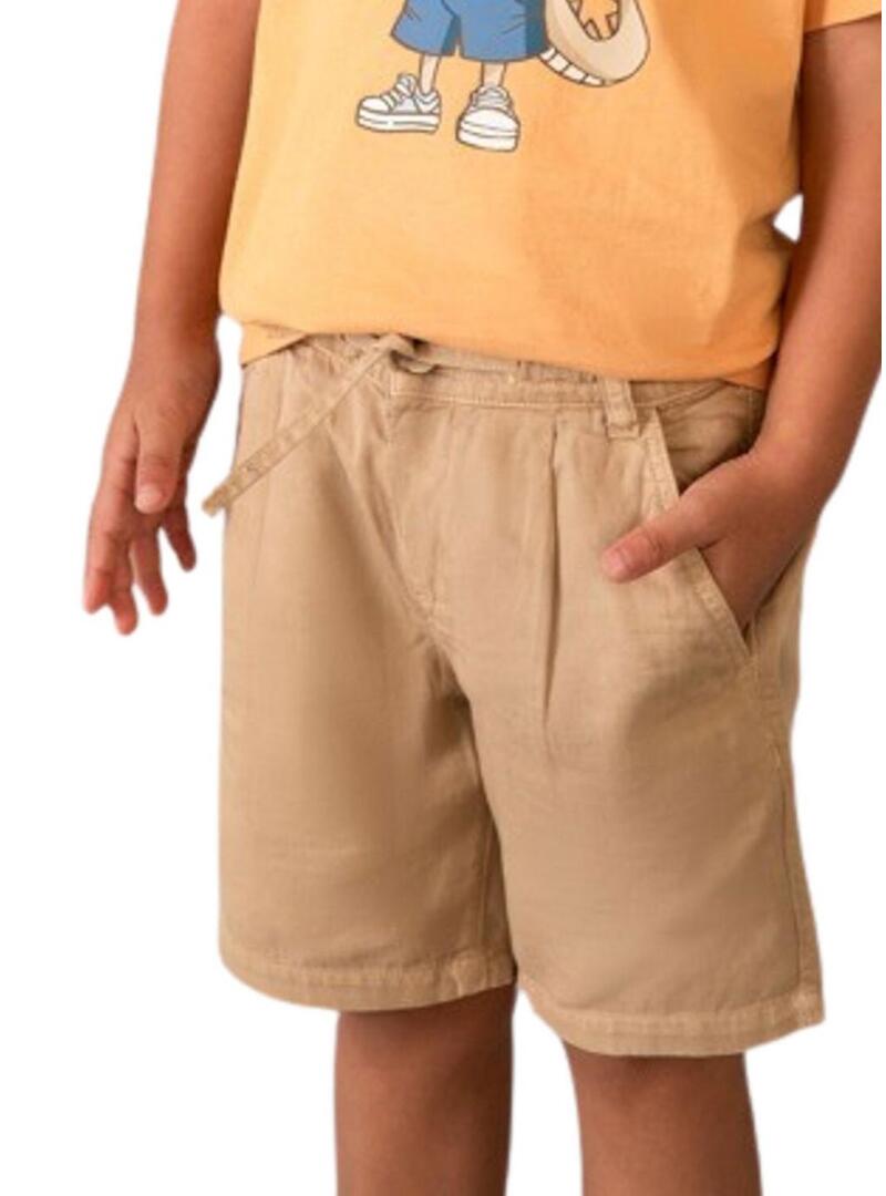 Bermuda Mayoral in lino dal taglio rilassato color cammello per bambino.