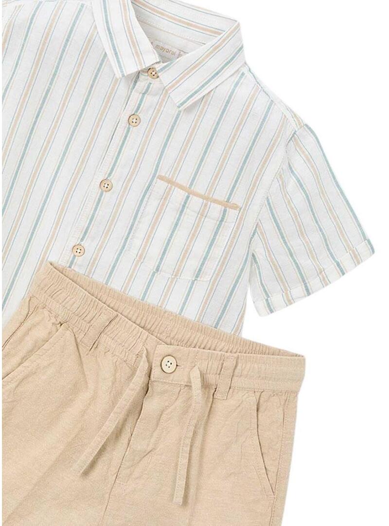 Pantaloni corti in lino color mocca.