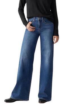 Pantaloni in denim Levis 318 di media grandezza per donna.