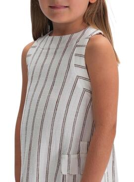 Abito Mayoral in lino bianco a righe per bambina.