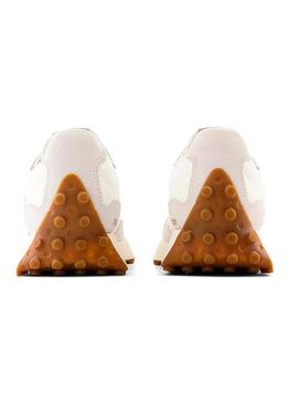 Scarpe New Balance U327 beige per donna.