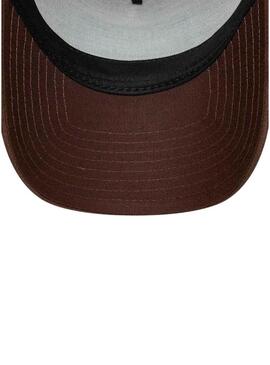 Cappello New Era Patch Suede 9FORTY beige per uomo e donna.