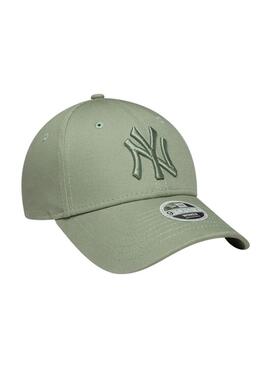 Berretto New Era MLB League Essential New York Yankees 9FORTY verde per donna.