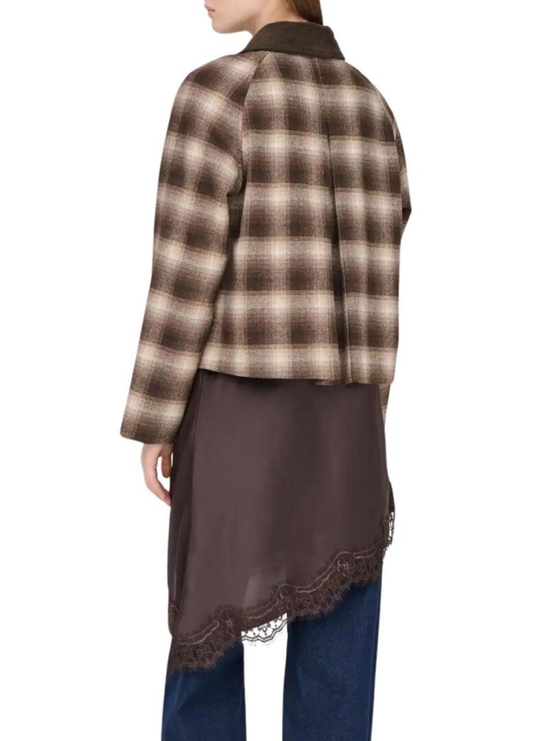 Giacca Only Kine a quadri marrone per donna.