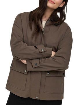 Giacca Only Evelyn marrone da donna.