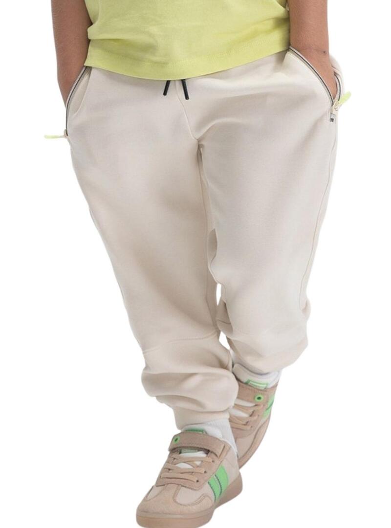 Pantaloni Mayoral bianchi tipo tuta per bambino.