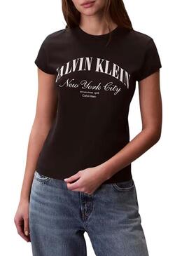 Maglietta Calvin Klein Jeans Graphic Logo nera per donna