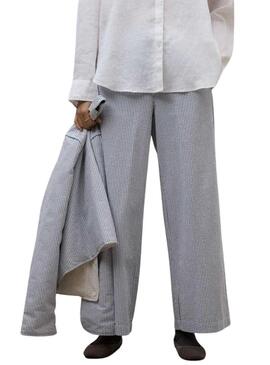 Pantaloni Ecoalf Moss a righe blu e bianche stampate per donna.