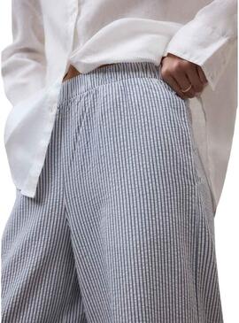 Pantaloni Ecoalf Moss a righe blu e bianche stampate per donna.