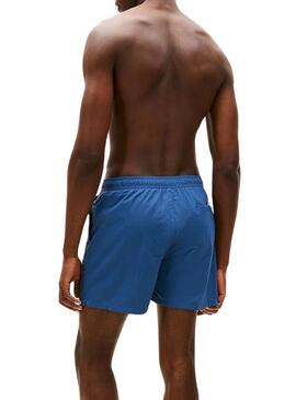 Costume da bagno Tommy Hilfiger con logo blu per uomo.