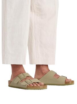 Sandali Birkenstock Arizona verde per donna.