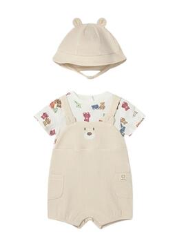 Set Mayoral con peto beige con orso e cappello per neonato.