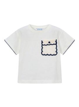 Maglietta Mayoral con taschino all'uncinetto bianca per bambina